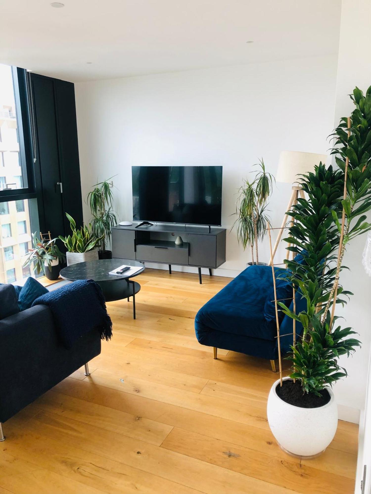 Luxury 2 Bedroom Apartment 20 Min From Central London Exterior photo